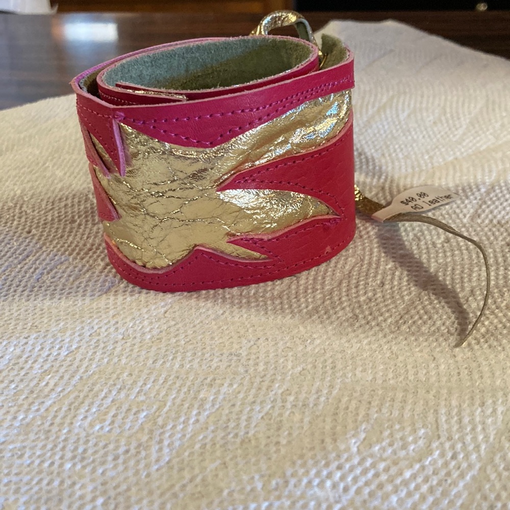 New 2 piece leather cuff bracelet